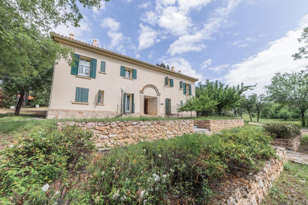 Apartamentos Rurales El Colvillo Trillo Exterior photo